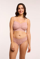 Signature Lace Brazilian