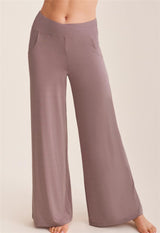 Flared leg pant with pockets
