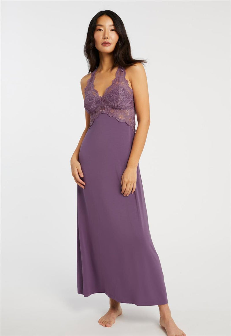 Belle Époque Lace T-Back Gown