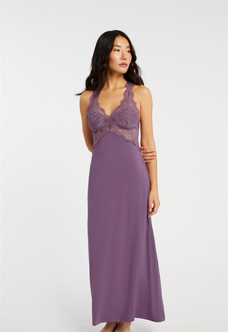 Belle Époque Lace T-Back Gown