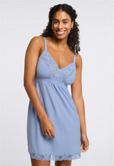 Full Bust Support Chemise