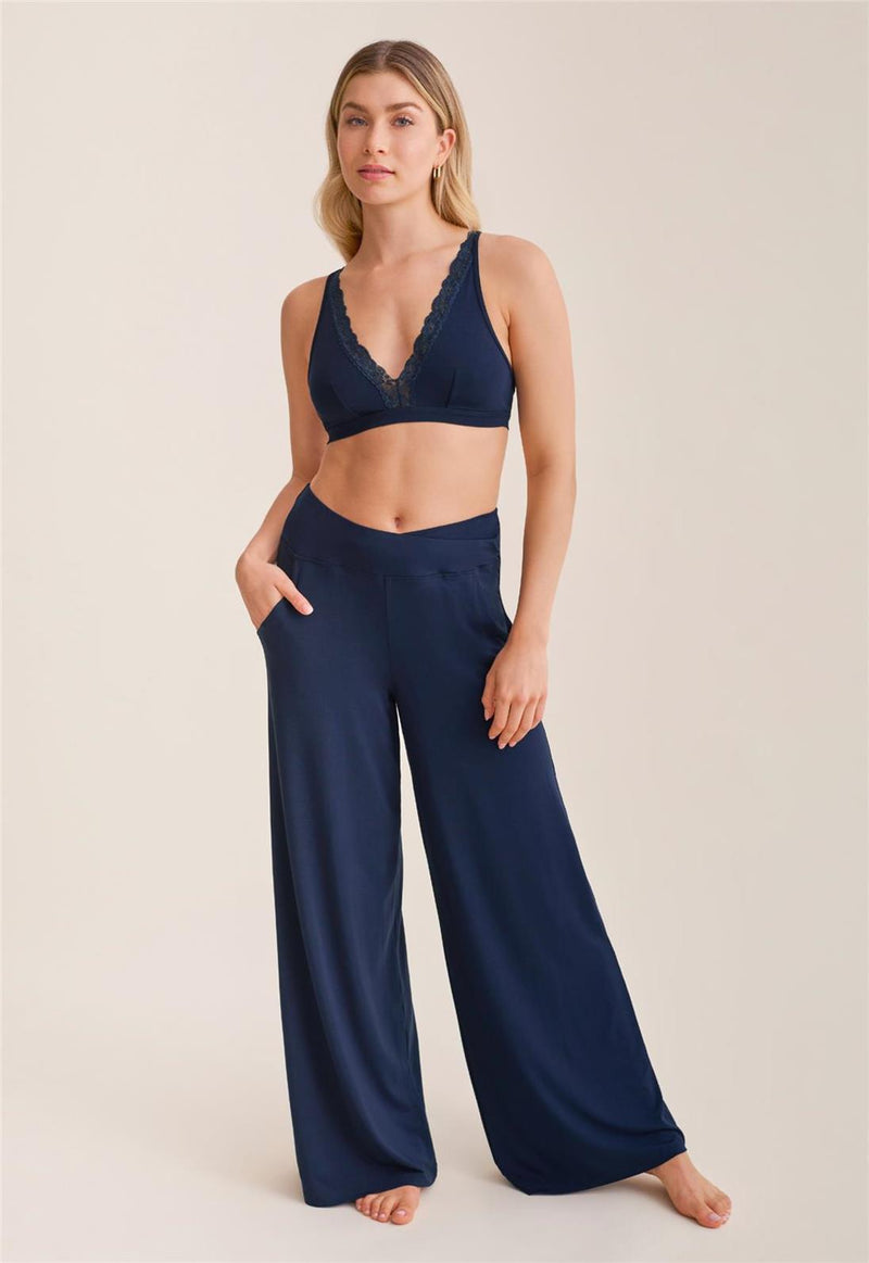 Flared leg pant with pockets