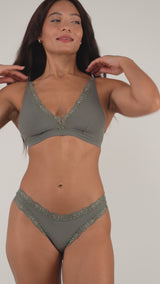 Bralette with adjustable straps